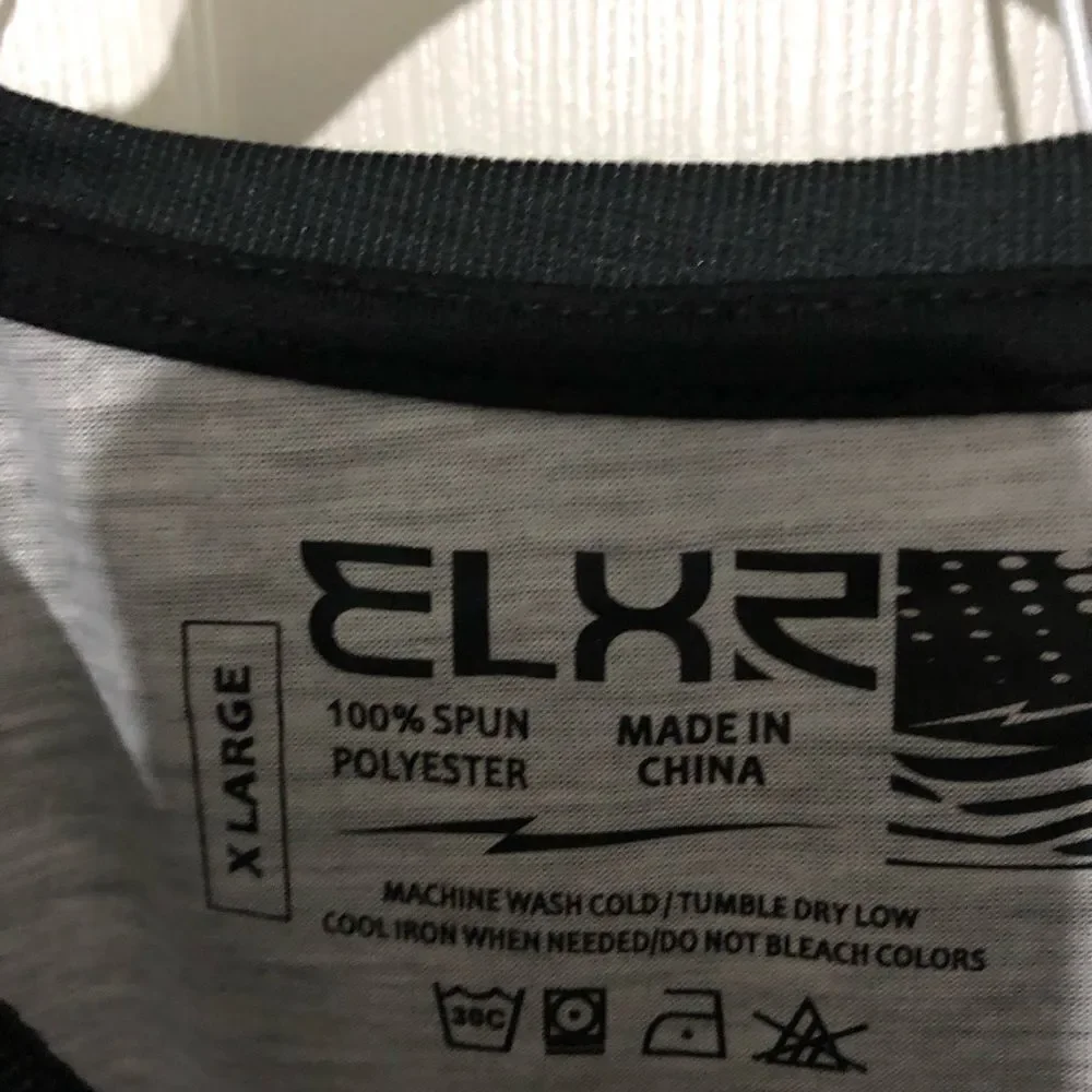 ELXR Men’s Printed T Shirt Size XL NWT